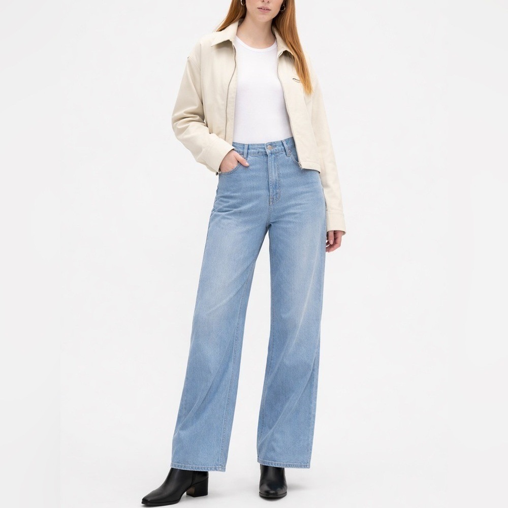 Light Wash Distressed Wide Leg Jeans NWOT